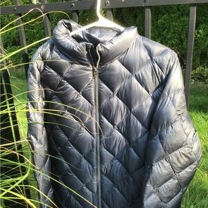 Patagonia NWT women’s XL prowl bomber jacket NWT